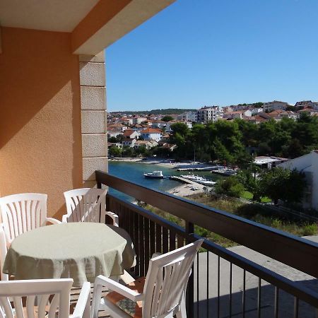 Vila Lola Apartmani Trogir Eksteriør billede