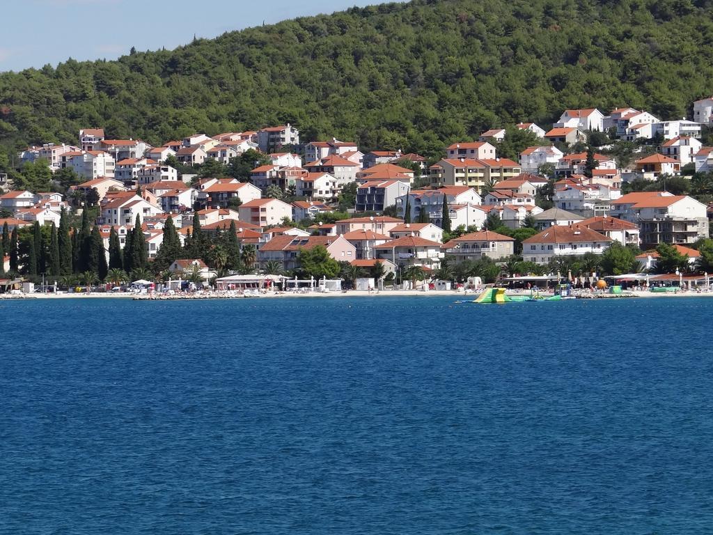 Vila Lola Apartmani Trogir Eksteriør billede
