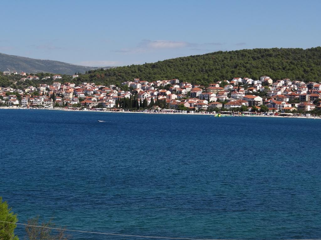 Vila Lola Apartmani Trogir Eksteriør billede