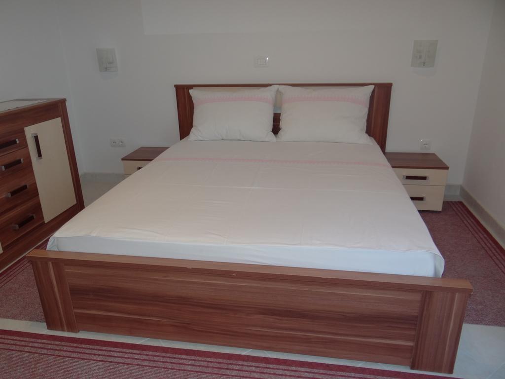 Vila Lola Apartmani Trogir Eksteriør billede