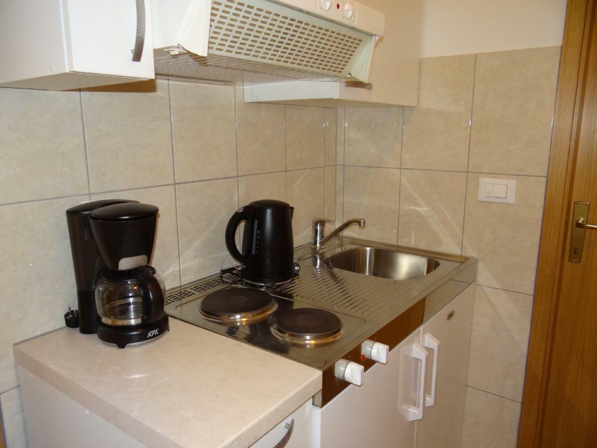 Vila Lola Apartmani Trogir Eksteriør billede