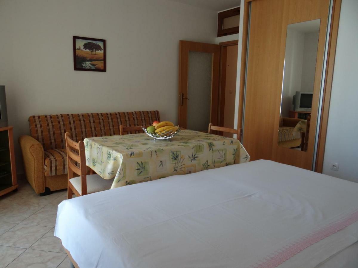 Vila Lola Apartmani Trogir Eksteriør billede