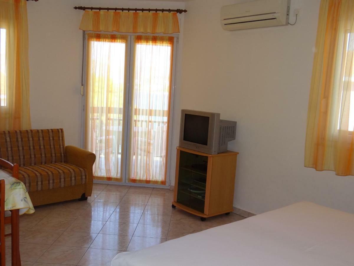 Vila Lola Apartmani Trogir Eksteriør billede