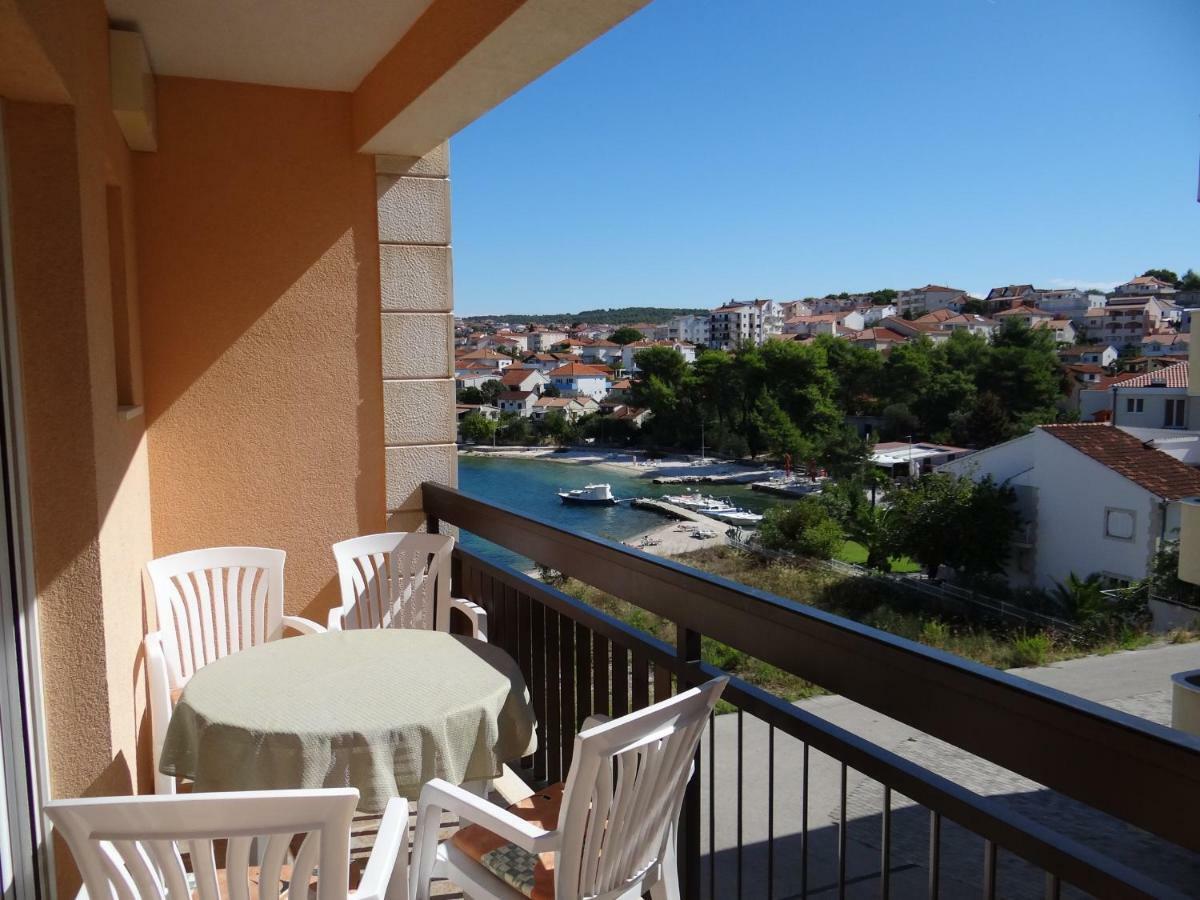 Vila Lola Apartmani Trogir Eksteriør billede
