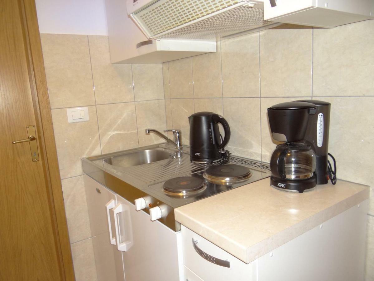 Vila Lola Apartmani Trogir Eksteriør billede