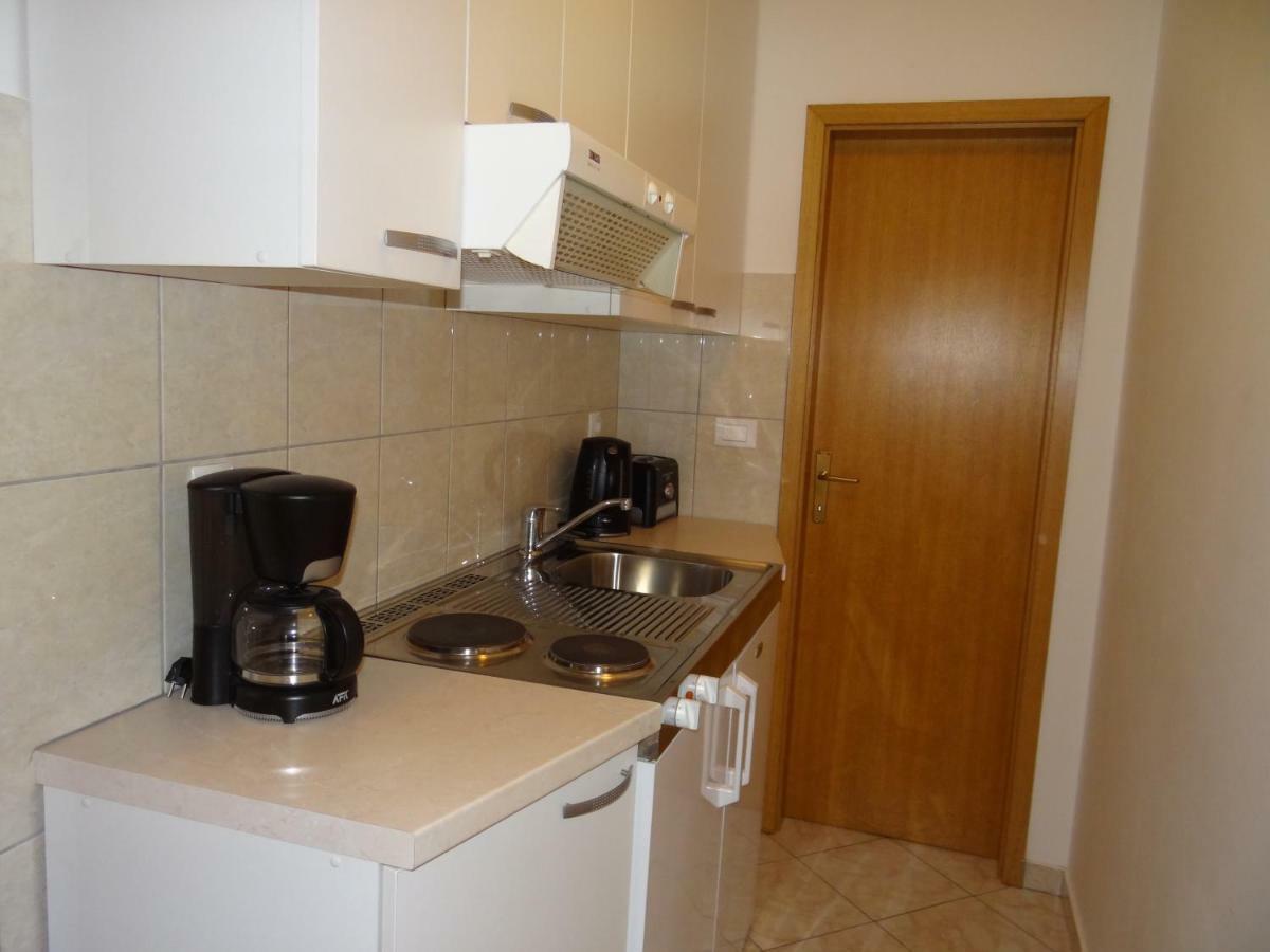 Vila Lola Apartmani Trogir Eksteriør billede