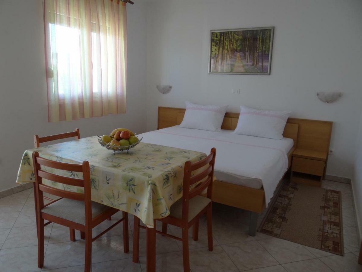 Vila Lola Apartmani Trogir Eksteriør billede