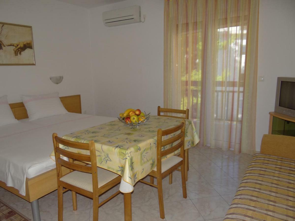 Vila Lola Apartmani Trogir Eksteriør billede